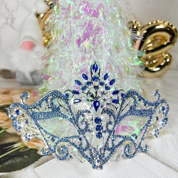 Masquerade Ball Party Mask, Venetian Silver Mask, Mardi Gras Parade Blue Mask - Picture 1 of 5